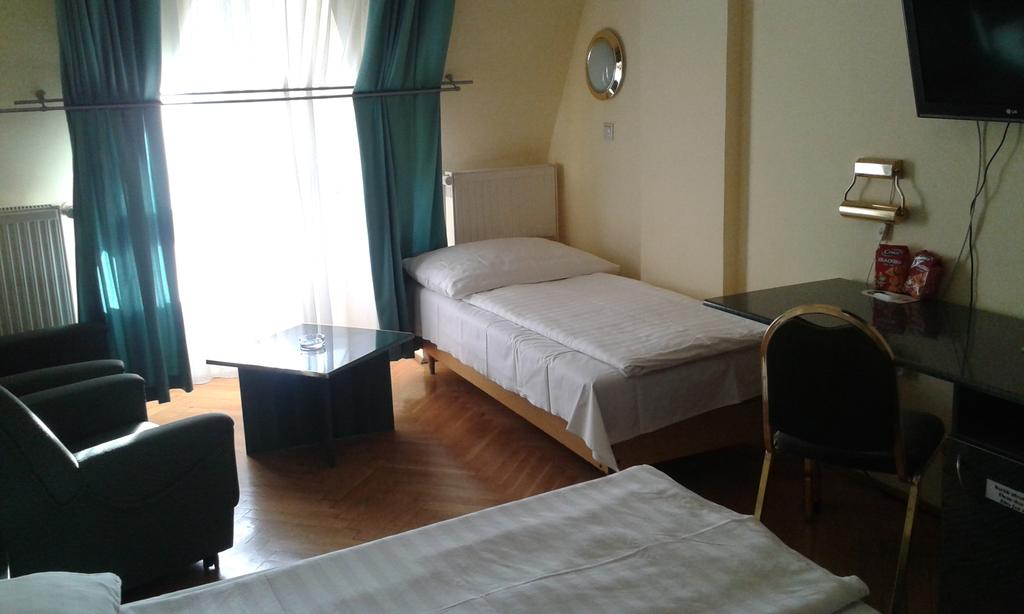 Image #7 - Hotel Bara - Budapest