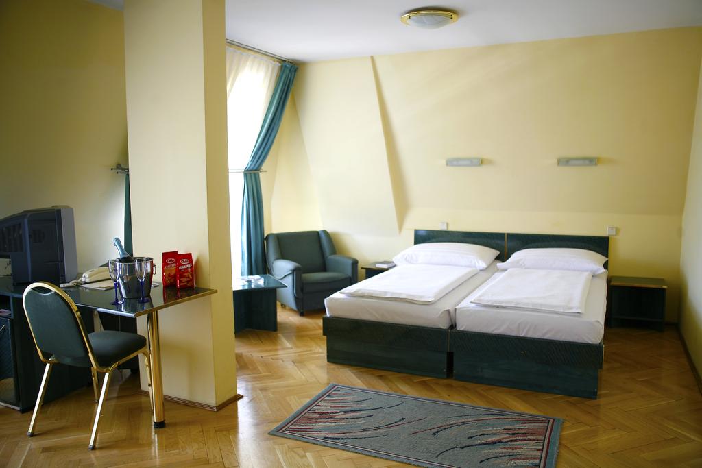 Image #12 - Hotel Bara - Budapest