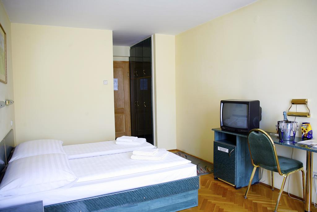 Image #14 - Hotel Bara - Budapest