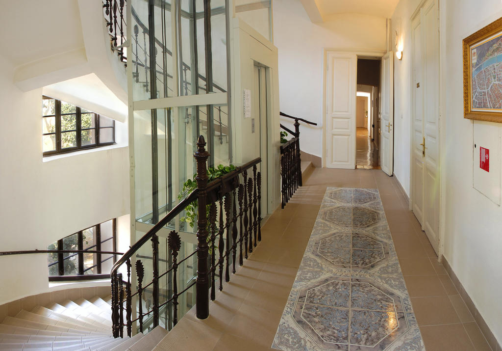 Image #7 - Maroon & Moss Residence - Budapest