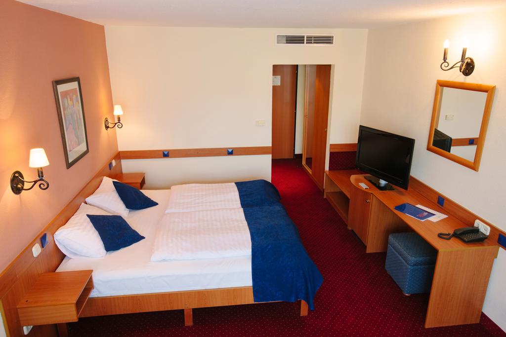 Image #10 - Hotel Mediterran - Budapest